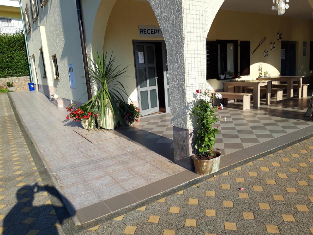 Hostel Marinus Sveti Vid-Miholjice Εξωτερικό φωτογραφία